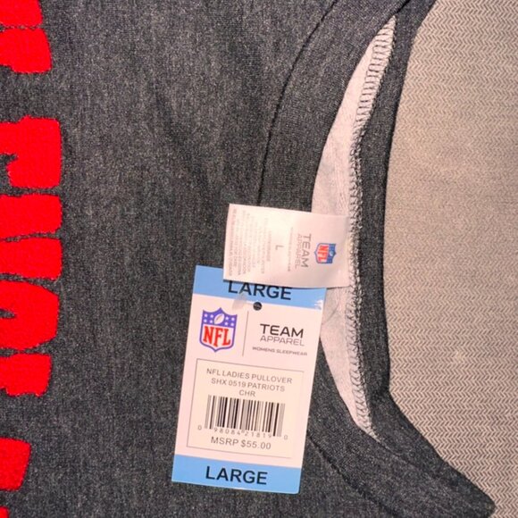 Team NFL New England Patriots Women's Sweatshirt Size Large - Picture 2 of 4
